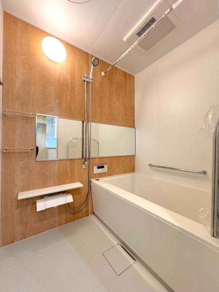 日商岩井草加マンションの浴室|きれいなお風呂です