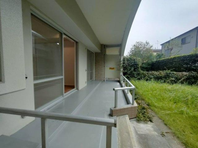 モアステージ吉川ライネスハイムＢ棟のバルコニー|開放的で明るい空間を演出してくれるバルコニーです