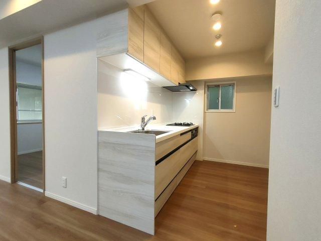 モアステージ吉川ライネスハイムＢ棟のキッチン|コンパクトなキッチンで掃除もラクラク