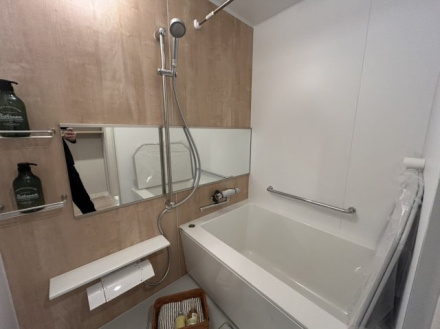 ハイツ越谷の浴室|ゆったり過ごせるお風呂です