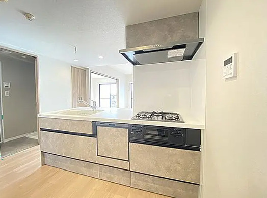 コスモ浦和埼大通り弐番館のキッチン|お料理しやすいキッチンです