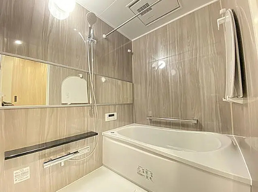 コスモ浦和埼大通り弐番館の浴室|きれいなお風呂です