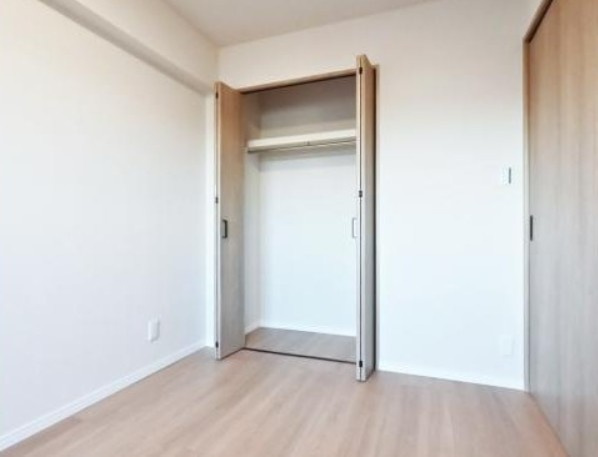 ライオンズガーデン狭山富士見の収納|洋服を収納するのに便利です