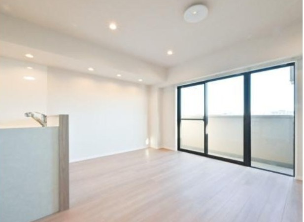 ライオンズガーデン狭山富士見の居間・リビング|13.3帖の南東向きのリビング