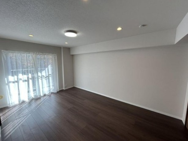 東武みよしみずほ台サンライトマンションＢ棟の洋室|広々とした洋室です