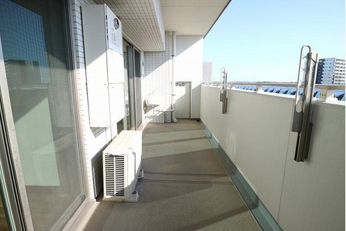 ライオンズ守谷駅前プレミアムのバルコニー|落ち着いた時間を過ごせるバルコニーです