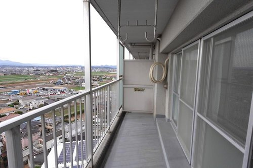 ダイアパレス高崎ガーデンステージのバルコニー|バルコニーからの眺めを楽しみながら食事をしませんか