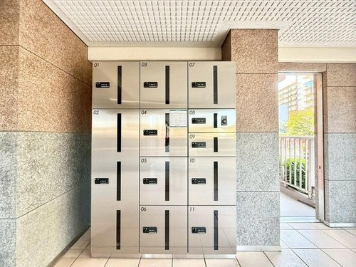 高品ハイツ１号棟のその他共用部分|宅配ボックスです