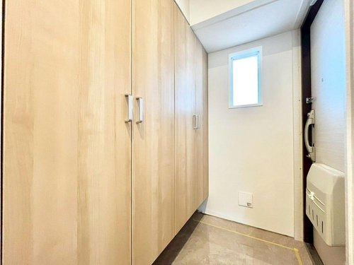 高品ハイツ１号棟の玄関|玄関です