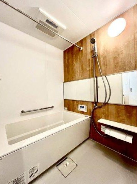 レヴィールエコステージ古河の浴室|落ち着いた空間のお風呂です