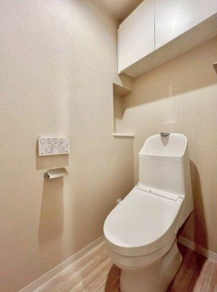 レヴィールエコステージ古河のトイレ|ゆったりとした空間のトイレです