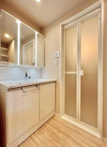 レヴィールエコステージ古河の独立洗面台|朝の身支度には欠かせない独立洗面化粧台