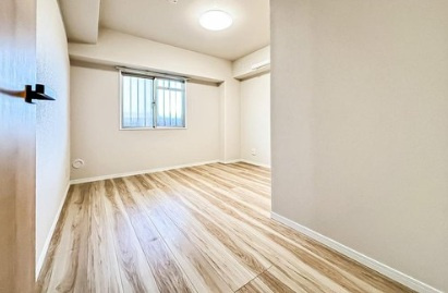 市川グリーンハイツＤ棟の洋室|ゆったりした洋室です