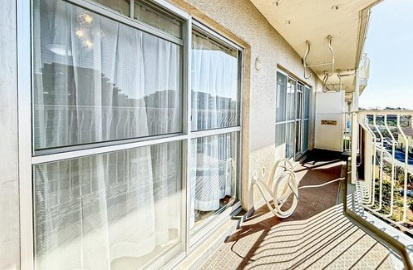 市川グリーンハイツＤ棟のバルコニー|バルコニーがあります