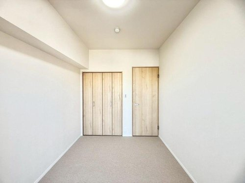 パストラルハイム佐倉志津壱番館の洋室|落ち着いた色調の洋室です