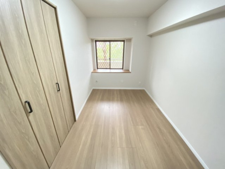 東急ドエル・ステージ２１センターコート弐番館の洋室|個人の部屋や寝室として使える洋室です