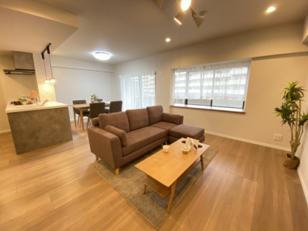 東急ドエル・ステージ２１センターコート弐番館の居間・リビング|使いやすいリビングです