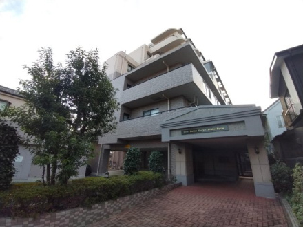 ライオンズガーデンテラス北越谷の外観|外観は落ち着いています