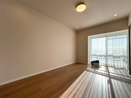 パークフィールドみさとテラウエスト５街区２号館の洋室|コンパクトで使いやすい洋室です