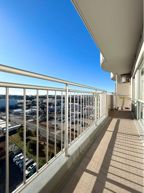 パークフィールドみさとテラウエスト５街区２号館のバルコニー|暖かな日差しのふりそそぐバルコニー