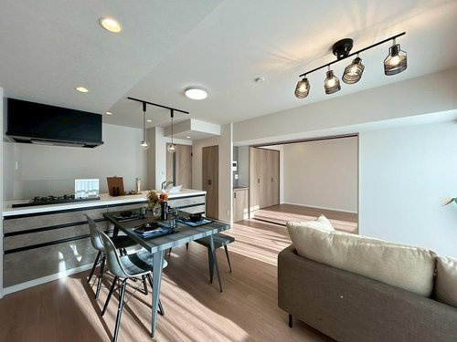 パークフィールドみさとテラウエスト５街区２号館の居間・リビング|リビングです