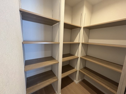 プロムナード大宮春野Ｂ－４番館の収納|大きなスペースがあり、収納には困りません