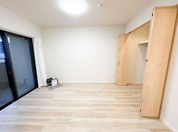 ダイアパレス朝霞台Ⅲの洋室|明るい洋室です