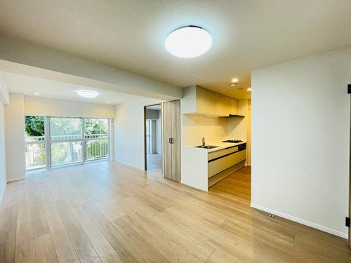 薬園台サニーハイツの居間・リビング|こちらの居間で趣味の時間をお楽しみください