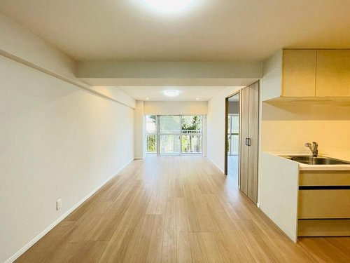 薬園台サニーハイツの居間・リビング|ゆったり過ごせる居間です