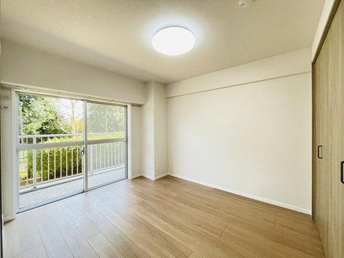 薬園台サニーハイツの洋室|落ち着いた色調の洋室です