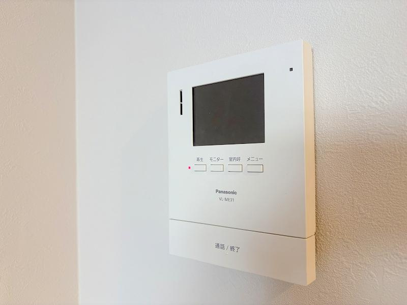 本町ハイツの防犯設備|モニター付きインターホンで防犯面も安心です