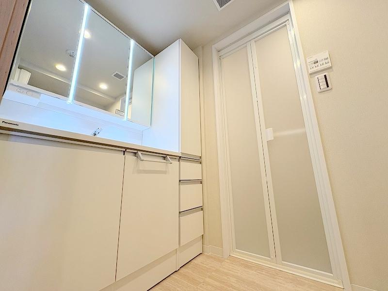 本町ハイツの洗面所|使いやすい洗面所です