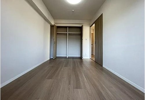 キャッスルメジェール川越デュオステージの洋室|明るい洋室です