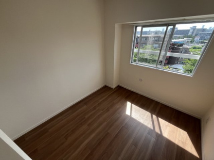 日商岩井北浦和マンションＢ棟の洋室|施工例です