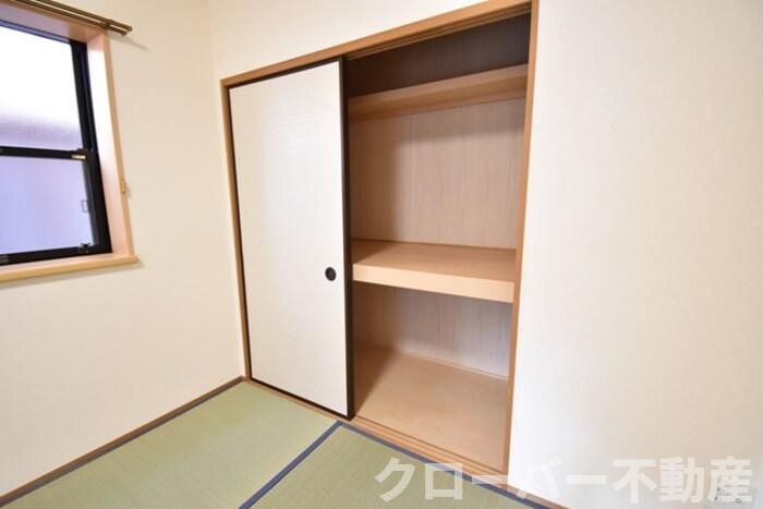 パインズコート新居 C棟の収納|押入（和室）