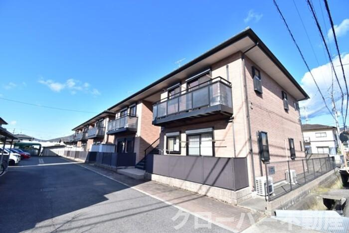 パインズコート新居 C棟