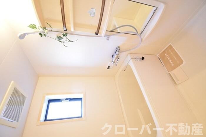 パインズコート新居 C棟の浴室|浴室