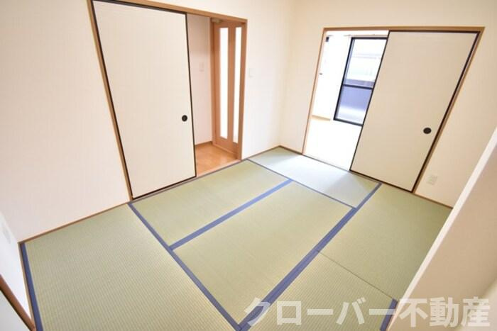 パインズコート新居 C棟の和室|和室６帖