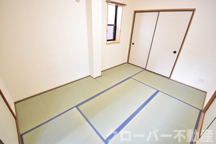 パインズコート新居 C棟の和室|和室６帖