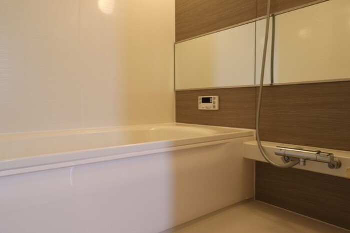 Ｌｉｌｙ　Ｇｏｌｄの浴室|落ち着いた空間のお風呂です