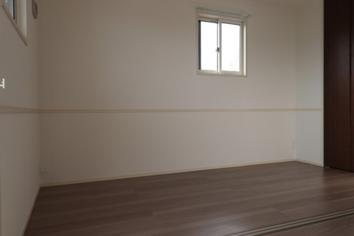 Ｌｉｌｙ　Ｇｏｌｄの内装|明るい室内です