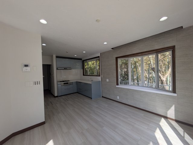 海徒歩10分！７LDK　大型中古住宅のキッチン|ダイニングキッチン