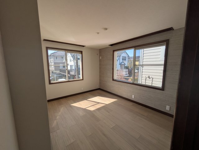 海徒歩10分！７LDK　大型中古住宅の洋室|洋室