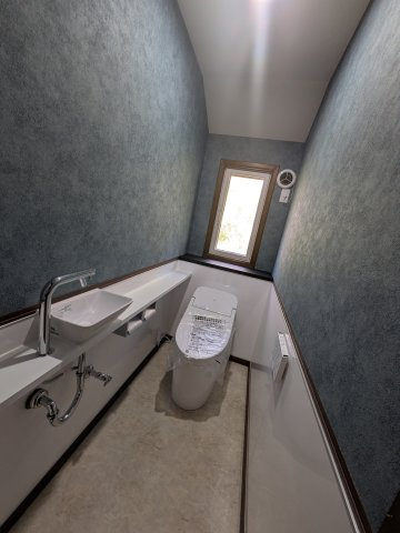 海徒歩10分！７LDK　大型中古住宅のトイレ|トイレ