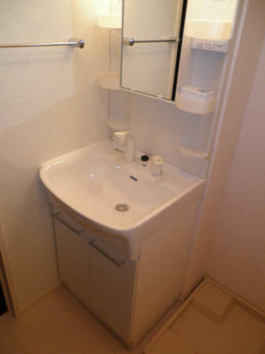 コンフォリアガーデン国分寺の洗面所