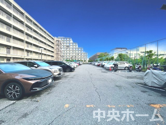 日商岩井宇喜田マンションの駐車場|【敷地内駐車場】最新の空き状況や費用などの詳細は担当スタッフまでお問い合わせください。