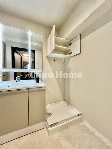 日商岩井宇喜田マンションのランドリースペース|【ランドリースペース】担当者がスケールを持ち歩いておりますので、ご見学時には現在お使いの洗濯機などがきちんと収まるかなどもチェックして下さい。見学前に測っておくと非常に便利だと思います。