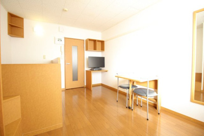 【居間・リビング】 | レオパレスグローセ | ホームセキュリティ搭載の家具・家電付き物件です♪