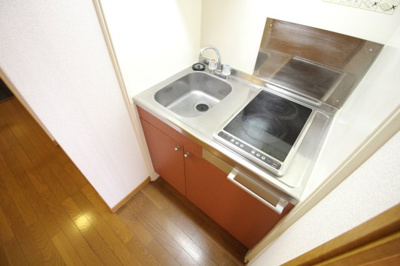 【キッチン】 | レオパレスグローセ | フラットタイプの電気コンロだから、お手入れが楽ですよ♪