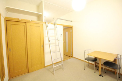 【居間・リビング】 | レオパレスパピルスＨＴＹ | 2Fは絨毯仕様となります。